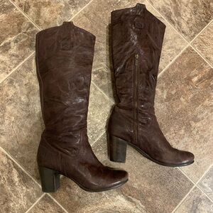 Frye Carson Mid Heel Tab Boots